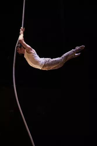 Pablo Fraile Ruiz, corde lisse, 32e promotion du Centre national des arts du cirque/CNAC de Châlons-en-Champagne
