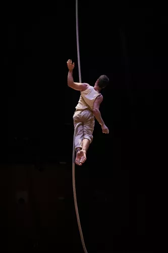 Pablo Fraile Ruiz, corde lisse, 32e promotion du Centre national des arts du cirque/CNAC de Châlons-en-Champagne