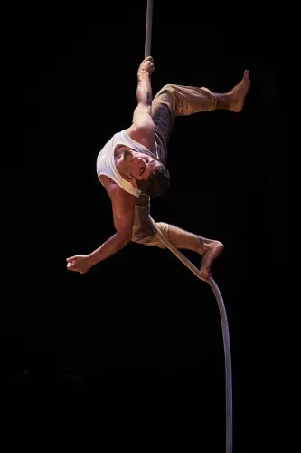 Pablo Fraile Ruiz, corde lisse, 32e promotion du Centre national des arts du cirque/CNAC de Châlons-en-Champagne