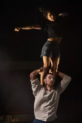 LE CYCLE DE L'ABSURDE, spectacle de fin d'études de la 32e promotion du Centre national des arts du cirque/CNAC de Châlons-en-Champagne, mis en scène par Raphaëlle Boitel - Cie L'Oublié(e), [photo 28]