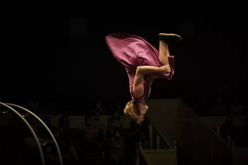 Cannelle Maire, roue Allemande, 32e promotion du Centre national des arts du cirque/CNAC de Châlons-en-Champagne