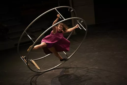 Cannelle Maire, roue Allemande, 32e promotion du Centre national des arts du cirque/CNAC de Châlons-en-Champagne
