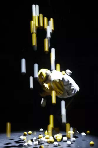 Ricardo Serrao Mendes, jonglerie, 32e promotion du Centre national des arts du cirque/CNAC de Châlons-en-Champagne