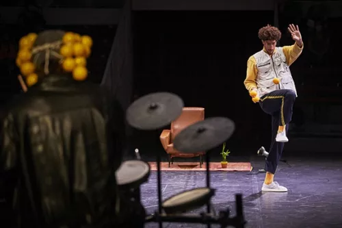 Ricardo Serrao Mendes, jonglerie, 32e promotion du Centre national des arts du cirque/CNAC de Châlons-en-Champagne
