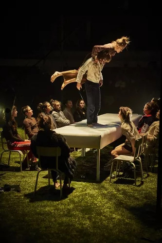 AFTER ALL, spectacle de fin d'études de la 33e promotion du Centre national des arts du cirque/CNAC de Châlons-en-Champagne - Direction artistique Séverine Chavrier