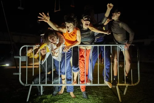 AFTER ALL, spectacle de fin d'études de la 33e promotion du Centre national des arts du cirque/CNAC de Châlons-en-Champagne - Direction artistique Séverine Chavrier