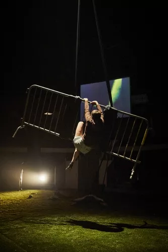 AFTER ALL, spectacle de fin d'études de la 33e promotion du Centre national des arts du cirque/CNAC de Châlons-en-Champagne - Direction artistique Séverine Chavrier