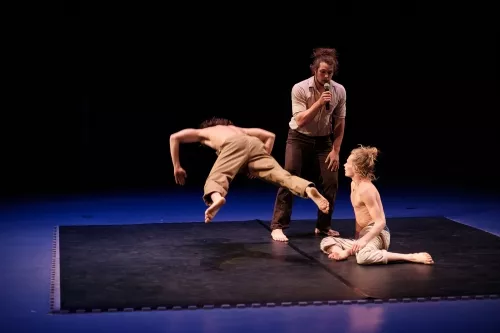 Guilhem Charrier, acrodanse, 33e promotion du Centre national des arts du cirque / CNAC de Châlons-en-Champagne