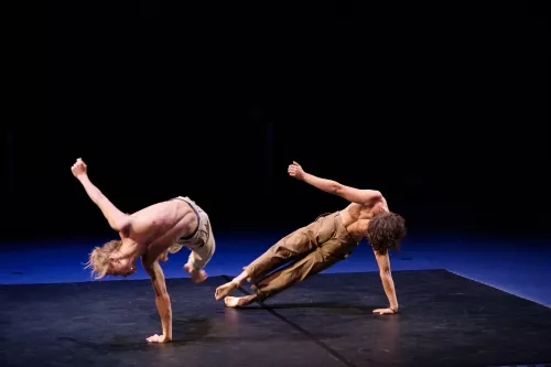 Guilhem Charrier, acrodanse, 33e promotion du Centre national des arts du cirque / CNAC de Châlons-en-Champagne