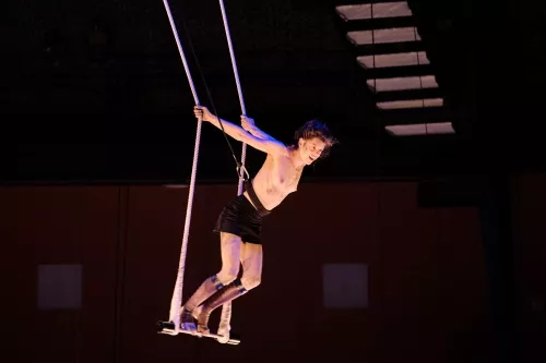 Lucia Heege Torres, trapèze ballant, 33e promotion du Centre national des arts du cirque / CNAC de Châlons-en-Champagne