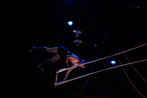 Lucia Heege Torres, trapèze ballant, 33e promotion du Centre national des arts du cirque / CNAC de Châlons-en-Champagne