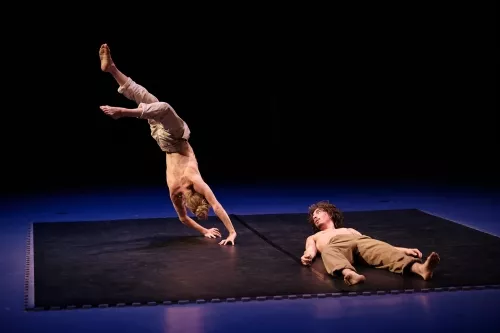 Jules Houdin, acrodanse, 33e promotion du Centre national des arts du cirque / CNAC de Châlons-en-Champagne