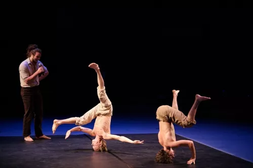 Jules Houdin, acrodanse, 33e promotion du Centre national des arts du cirque / CNAC de Châlons-en-Champagne