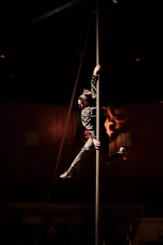 Josinaldo Tavares Pacheco, mât chinois, 33e promotion du Centre national des arts du cirque / CNAC de Châlons-en-Champagne
