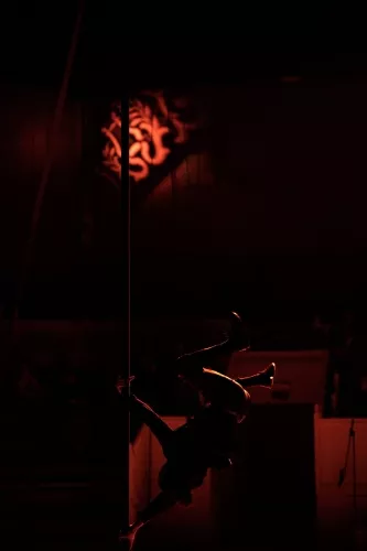 Josinaldo Tavares Pacheco, mât chinois, 33e promotion du Centre national des arts du cirque / CNAC de Châlons-en-Champagne