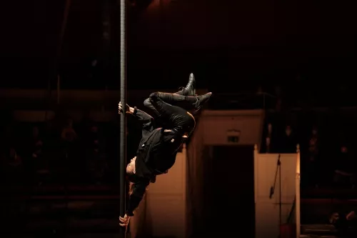Josinaldo Tavares Pacheco, mât chinois, 33e promotion du Centre national des arts du cirque / CNAC de Châlons-en-Champagne