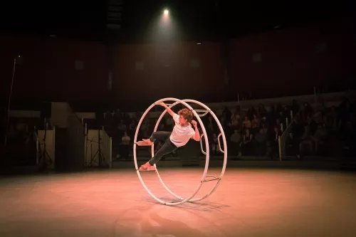 Noa Aubry, roue allemande, 34e promotion du Centre national des arts du cirque / CNAC de Châlons-en-Champagne