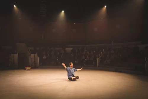 Tomàs Denis, acrodanse, 34e promotion du Centre national des arts du cirque / CNAC de Châlons-en-Champagne