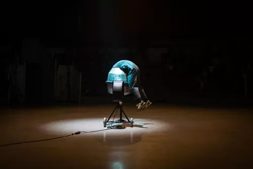 Yannis Gilbert, acrodanse, 34e promotion du Centre national des arts du cirque / CNAC de Châlons-en-Champagne