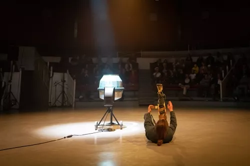 Yannis Gilbert, acrodanse, 34e promotion du Centre national des arts du cirque / CNAC de Châlons-en-Champagne