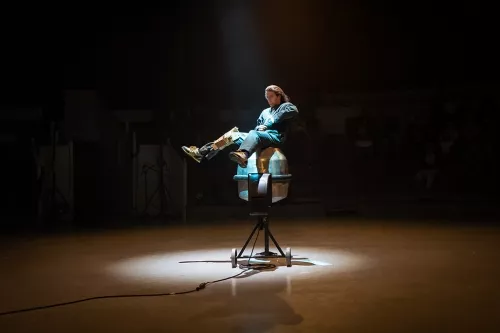 Yannis Gilbert, acrodanse, 34e promotion du Centre national des arts du cirque / CNAC de Châlons-en-Champagne