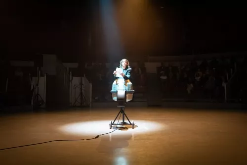 Yannis Gilbert, acrodanse, 34e promotion du Centre national des arts du cirque / CNAC de Châlons-en-Champagne