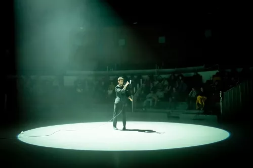 Julien Ladenburger, Jonglerie, 34e promotion du Centre national des arts du cirque / CNAC de Châlons-en-Champagne