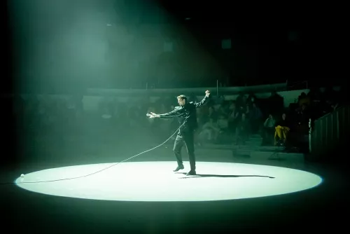 Julien Ladenburger, Jonglerie, 34e promotion du Centre national des arts du cirque / CNAC de Châlons-en-Champagne