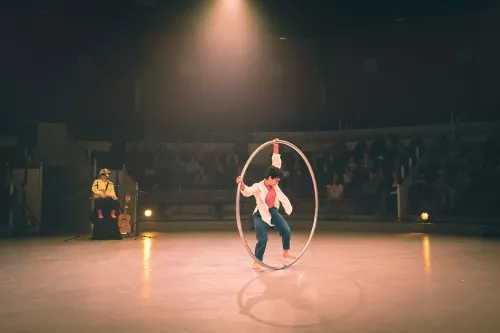 Marisol Lucht, roue Cyr, 34e promotion du Centre national des arts du cirque / CNAC de Châlons-en-Champagne