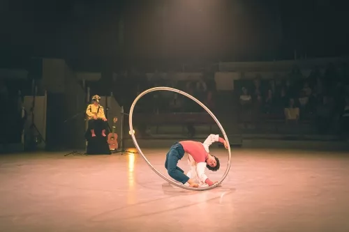 Marisol Lucht, roue Cyr, 34e promotion du Centre national des arts du cirque / CNAC de Châlons-en-Champagne