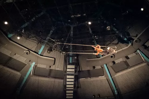 Elena Mengoni, trapèze ballant, 34e promotion du Centre national des arts du cirque / CNAC de Châlons-en-Champagne