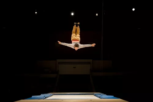 Thomas Thanasi, trampoline, acrobatie, 28e promotion du Centre national des arts du cirque (Cnac) de Châlons-en-Champagne
