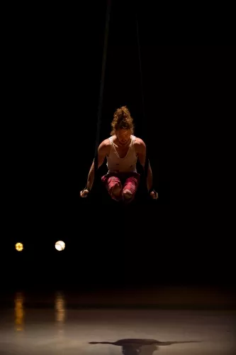 Dimitri Rizzello, Sangles, 27e promotion du Centre national des arts du cirque/CNAC de Châlons-en-Champagne