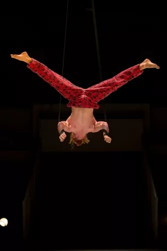 Dimitri Rizzello, Sangles, 27e promotion du Centre national des arts du cirque/CNAC de Châlons-en-Champagne