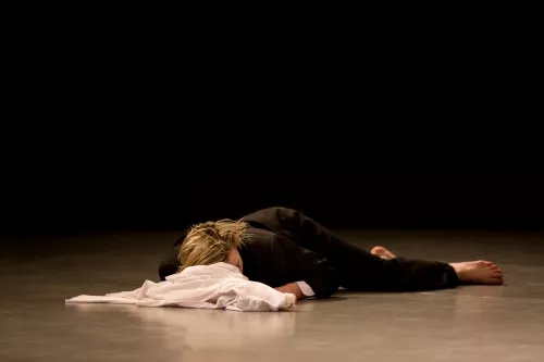 Lucie Lastella Guipet, roue Cyr, 28e promotion du Centre national des arts du cirque (Cnac) de Châlons-en-Champagne