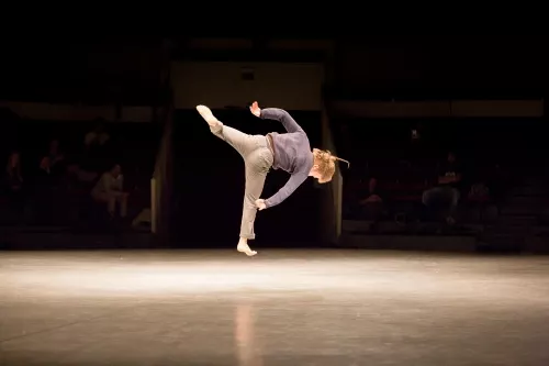 Clotaire Fouchereau, acrobatie, 28e promotion du centre national des arts du cirque (Cnac) de Châlons-en-Champagne