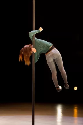 Catarina Rosa Dias, Mât chinois, 27e promotion du Centre national des arts du cirque/CNAC de Châlons-en-Champagne