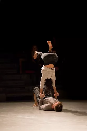 Sébastien Davis-Van Gelder, Blanca Franco, main à main, 28e promotion du Centre national des arts du cirque (Cnac) de Châlons-en-Champagne