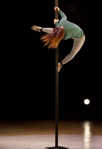 Catarina Rosa Dias, Mât chinois, 27e promotion du Centre national des arts du cirque/CNAC de Châlons-en-Champagne