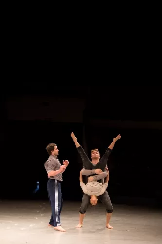 Sébastien Davis-Van Gelder, Blanca Franco, main à main, 28e promotion du Centre national des arts du cirque (Cnac) de Châlons-en-Champagne