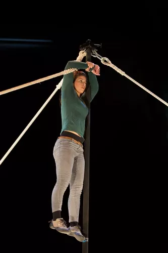 Catarina Rosa Dias, Mât chinois, 27e promotion du Centre national des arts du cirque/CNAC de Châlons-en-Champagne