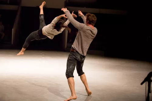 Sébastien Davis-Van Gelder, Blanca Franco, main à main, 28e promotion du Centre national des arts du cirque (Cnac) de Châlons-en-Champagne