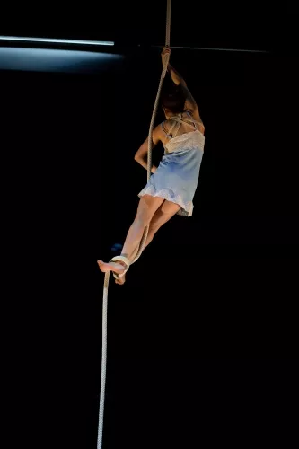 Nora Bouhlala Chacon, corde, 28e promotion du Centre national des arts du cirque (Cnac) de Châlons-en-Champagne