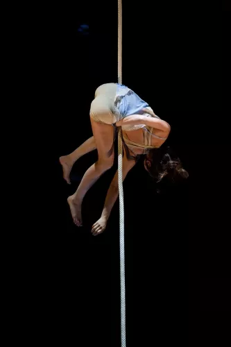 Nora Bouhlala Chacon, corde, 28e promotion du Centre national des arts du cirque (Cnac) de Châlons-en-Champagne