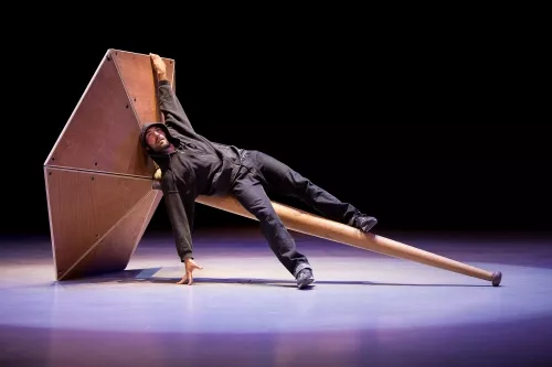 Lucas Struna, Mât indien, 27e promotion du Centre national des arts du cirque/CNAC de Châlons-en-Champagne