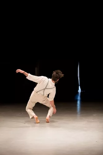 Johan Caussin, acrobatie, 28e promotion du Centre national des arts du cirque (Cnac) de Châlons-en-Champagne