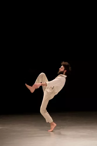 Johan Caussin, acrobatie, 28e promotion du Centre national des arts du cirque (Cnac) de Châlons-en-Champagne