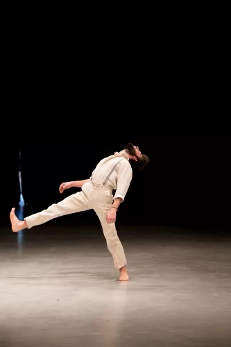 Johan Caussin, acrobatie, 28e promotion du Centre national des arts du cirque (Cnac) de Châlons-en-Champagne