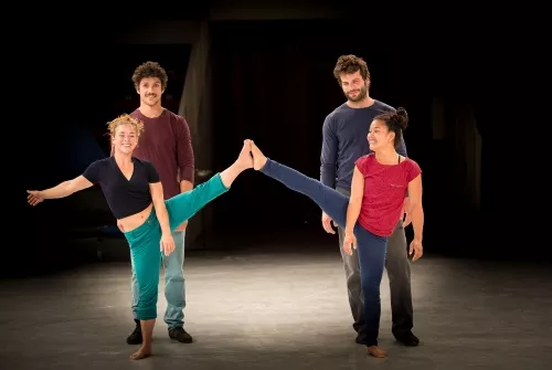 Anaïs Albisetti et Pedro Consciencia, Portés accrobatiques, 27e promotion du Centre national des arts du cirque/CNAC de Châlons-en-Champagne