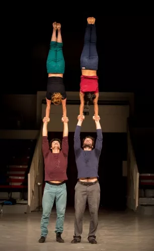 Anaïs Albisetti et Pedro Consciencia, Portés accrobatiques, 27e promotion du Centre national des arts du cirque/CNAC de Châlons-en-Champagne